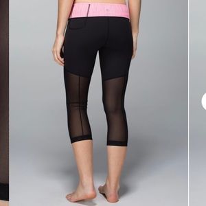 Lululemon NWOT Breathe Easy Crop 6